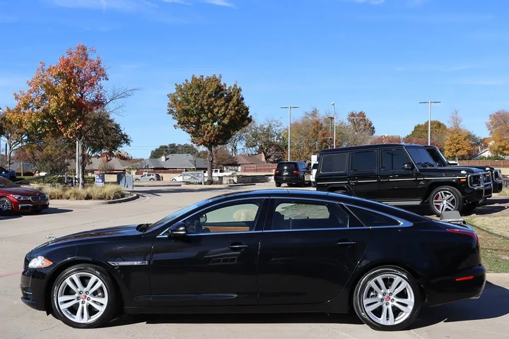 $26998 : 2014 XJ XJL Portfolio image 7