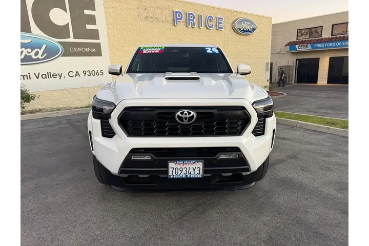 $36639 : Toyota Tacoma 2024 4x2 SR5 4 image 4