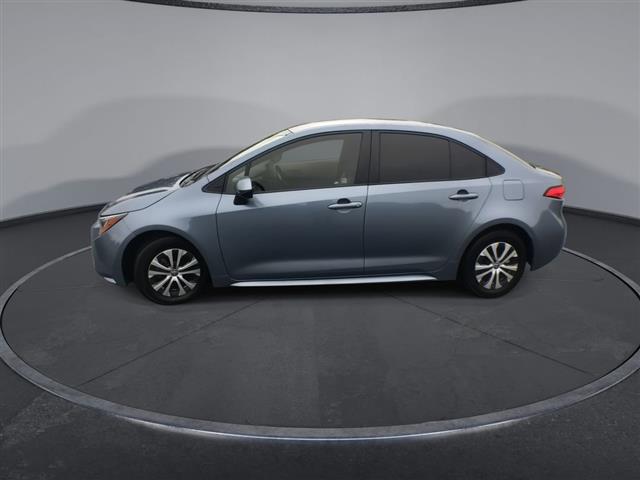 $24200 : PRE-OWNED 2022 TOYOTA COROLLA image 5