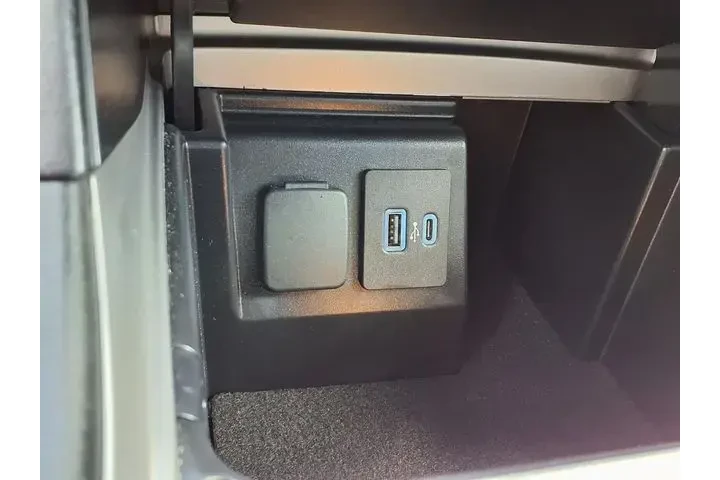 $29999 : Ford Explorer 2023 XLT 4dr S image 8