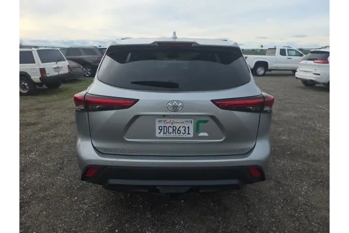 $33500 : Toyota Highlander 2022 XLE 4 image 5