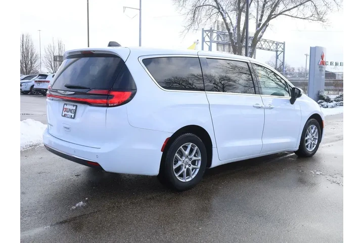 $25577 : Chrysler Pacifica 2023 Touri image 8