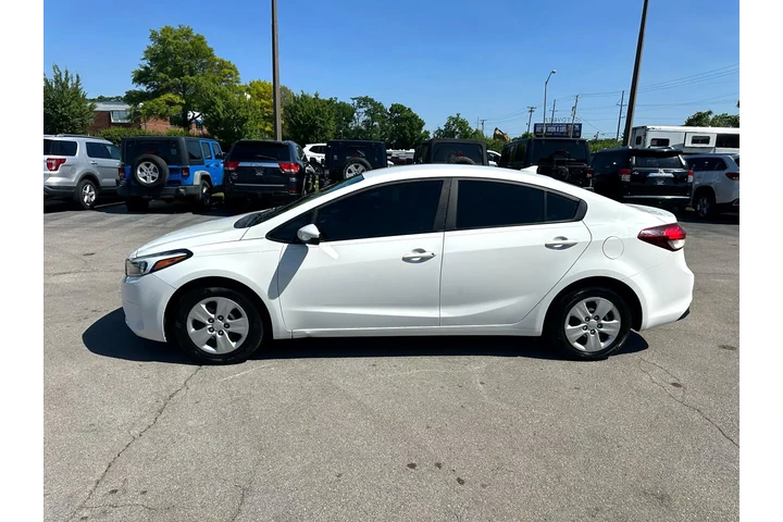 $9280 : 2017 Forte LX Manual image 5