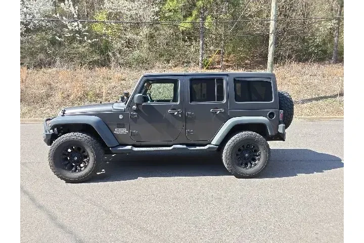 $18990 : Jeep Wrangler Unlimited 2017 image 6
