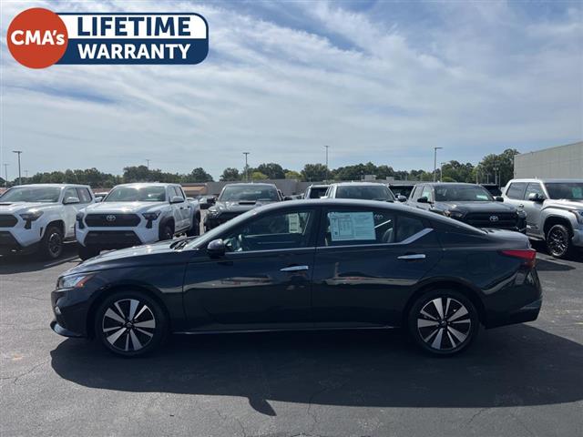 $19991 : PRE-OWNED 2022 NISSAN ALTIMA image 4