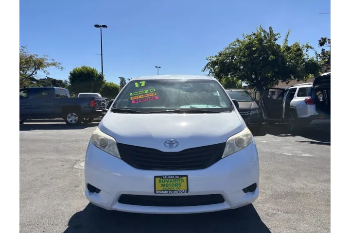 $15999 : 2017 Sienna L 7-Passenger image 3