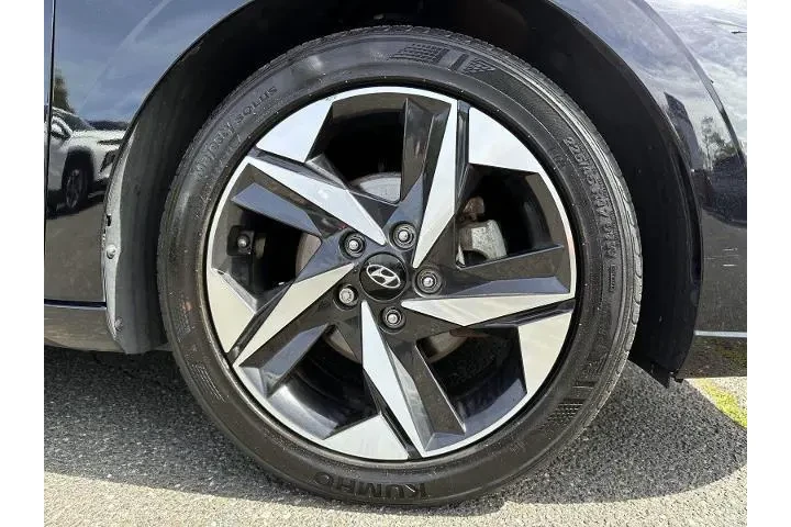 $17888 : Hyundai ELANTRA 2023 SEL 4dr image 6