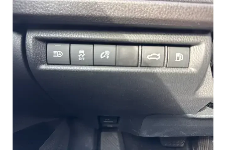 $26597 : Toyota Camry 2025 SE 4dr Sed image 9