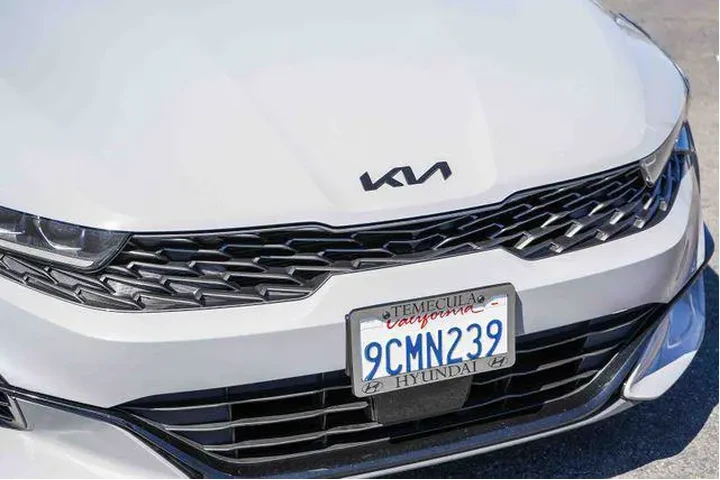 $22000 : Kia K5 2023 GT-Line 4dr Seda image 6