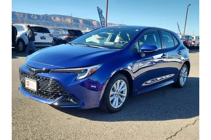 $24995 : Toyota Corolla Hatchback 202 image 5
