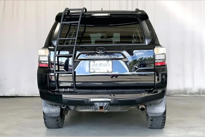 $32492 : Toyota 4Runner 2021 4x4 SR5 image 3
