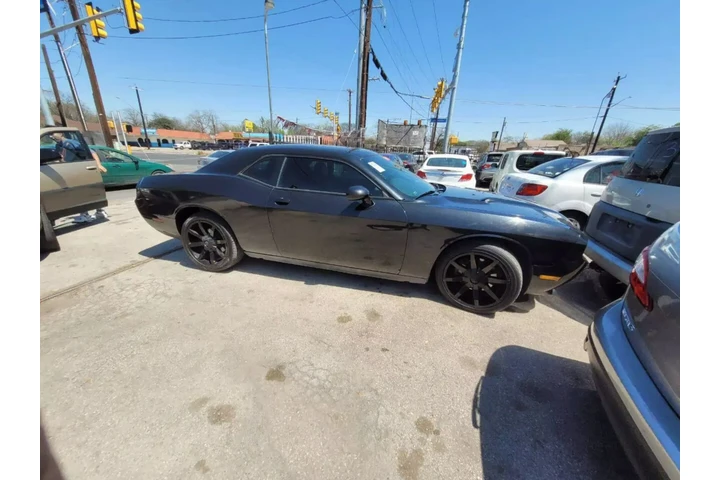 $9995 : 2011 DODGE CHALLENGER2011 DOD image 2