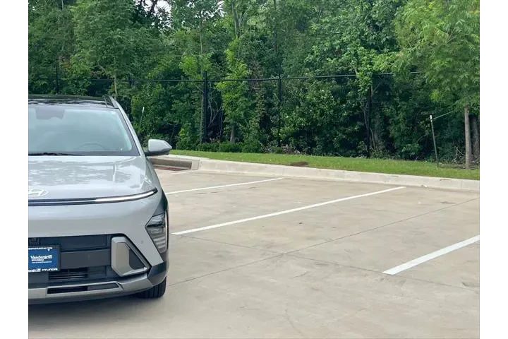 $20974 : Hyundai KONA 2024 Limited 4d image 9