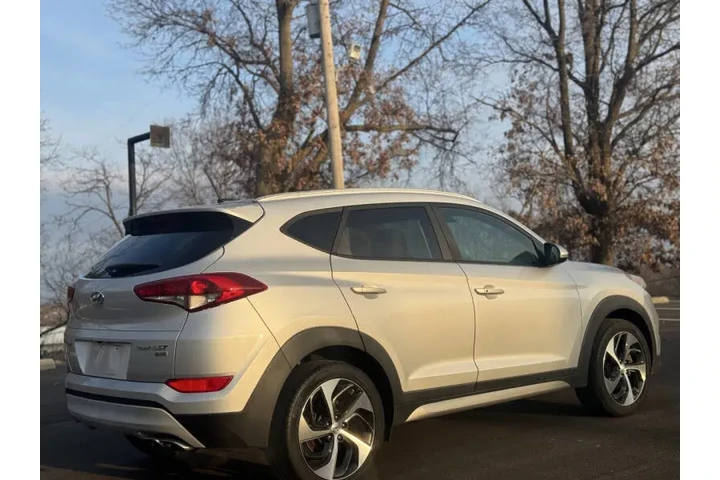 $7999 : 2017 Tucson Sport image 6