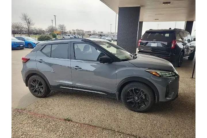 $17943 : Nissan Kicks 2024 SR 4dr Cro image 8