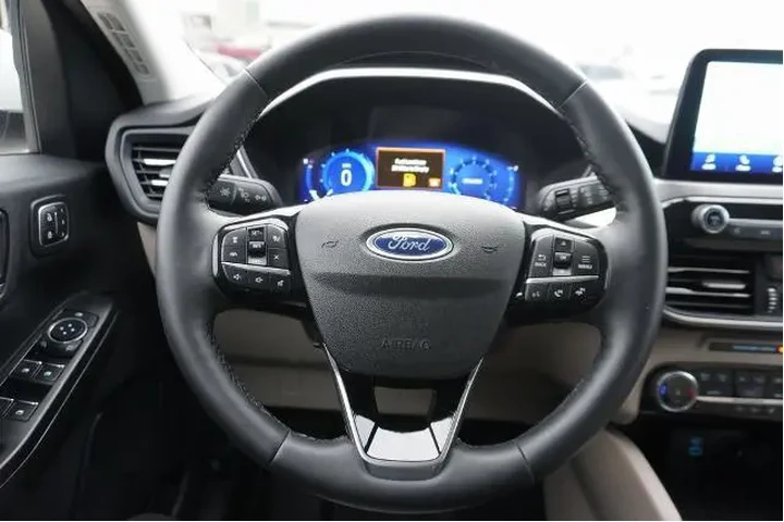 $24988 : Ford Escape 2022 AWD Titaniu image 10