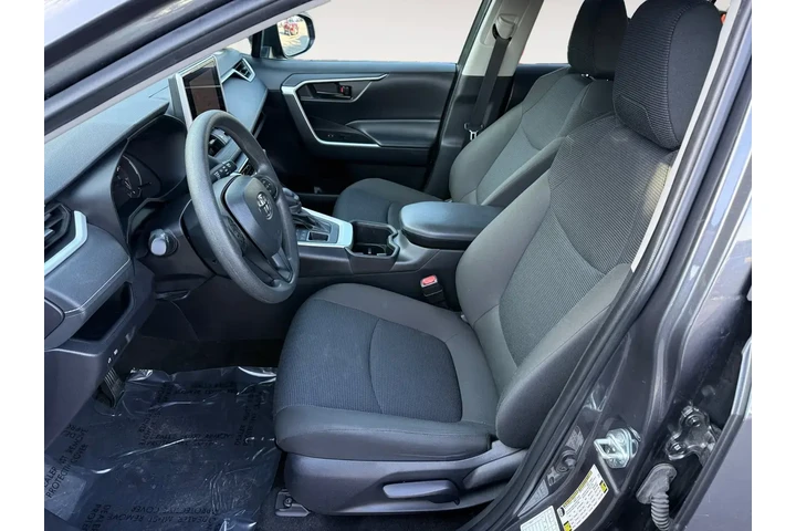 $27100 : Toyota RAV4 2024 AWD LE 4dr image 10