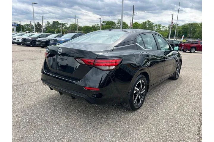 $20615 : Nissan Sentra 2025 SV 4dr Se image 4