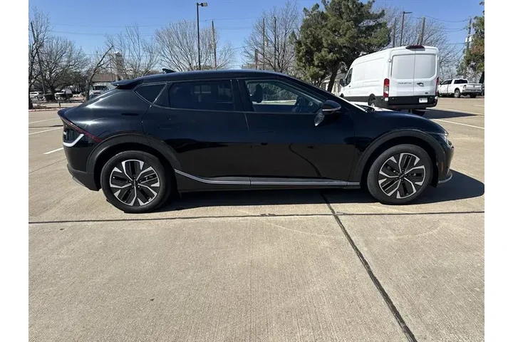 $22420 : Kia EV6 2024 AWD Wind 4dr Cr image 8