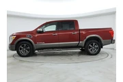 $25998 : Nissan Titan 2017 4x4 Platin thumbnail