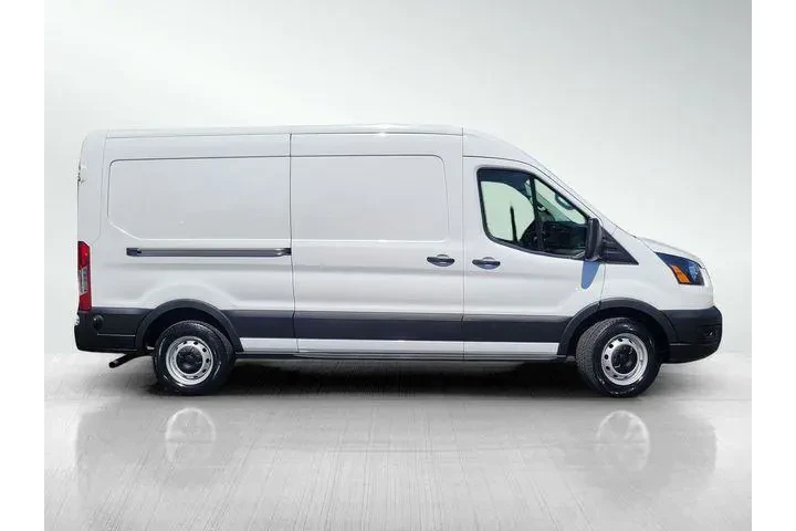 $31385 : Ford Transit 2023 250 3dr SW image 3