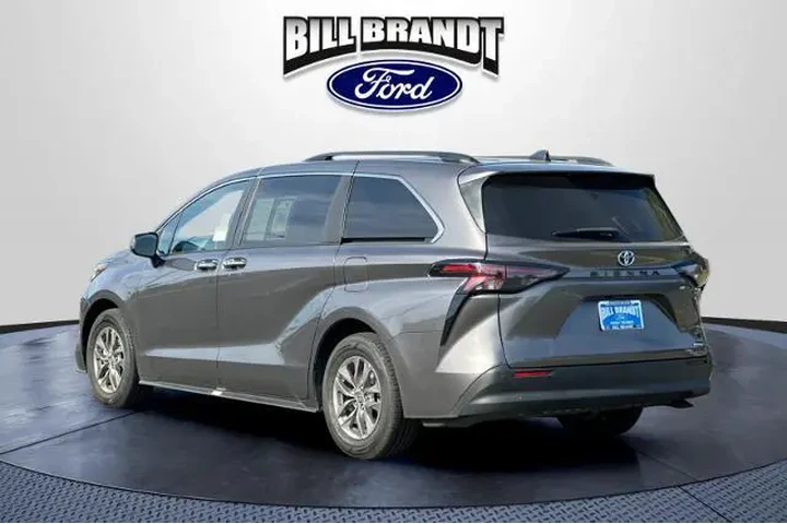 $38800 : Toyota Sienna 2023 XLE 8-Pas image 5