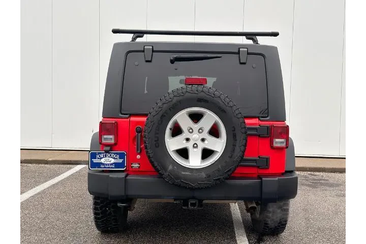 $17328 : Jeep Wrangler Unlimited 2015 image 4