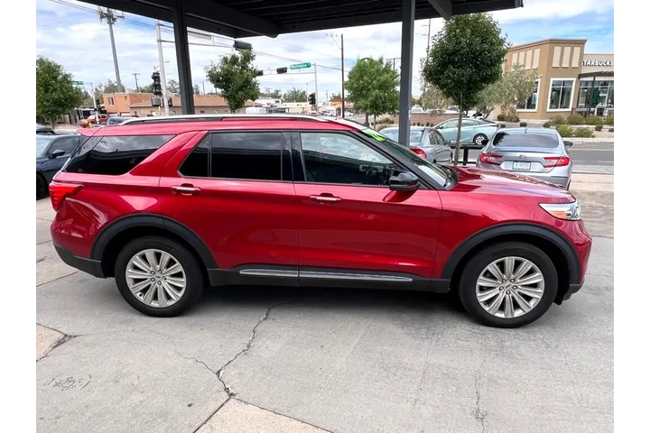 2022 Explorer Hybrid Limited image 4