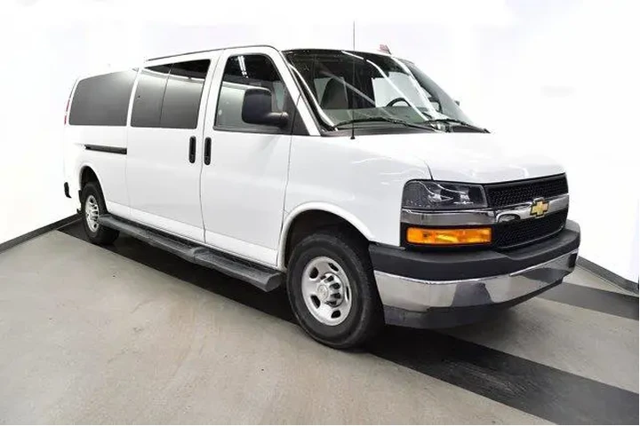 $39994 : Chevrolet Express 2024 LT 35 image 2