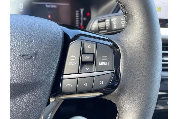 $29000 : Ford Escape Plug-In Hybrid 2 image 7