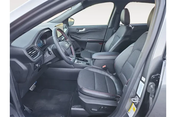 $33000 : Ford Escape 2024 AWD ST-Line image 3