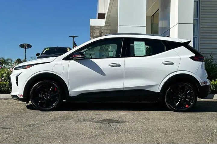 $18943 : Chevrolet Bolt EUV 2023 LT 4 image 6