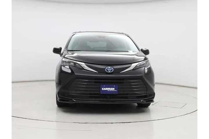 $37998 : Toyota Sienna 2024 LE 8-Pass image 5