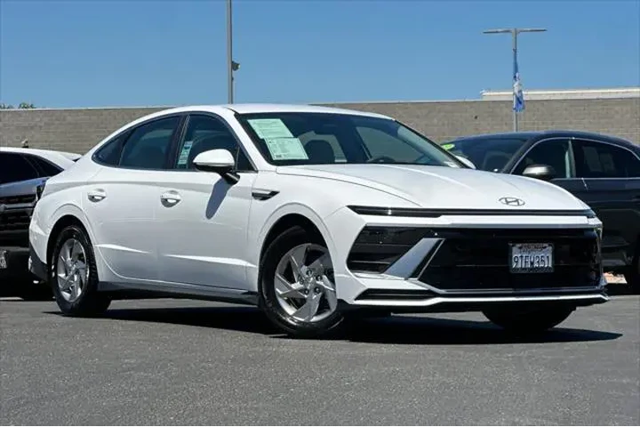 $23507 : Hyundai SONATA 2025 SE 4dr S image 1