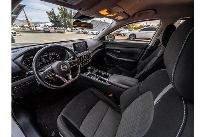 $15788 : Nissan Sentra 2021 SV 4dr Se image 9