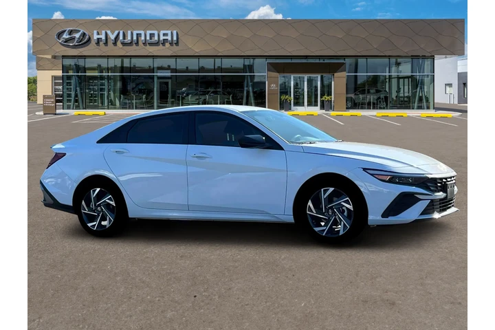 $20000 : Hyundai ELANTRA 2025 SEL Spo image 10