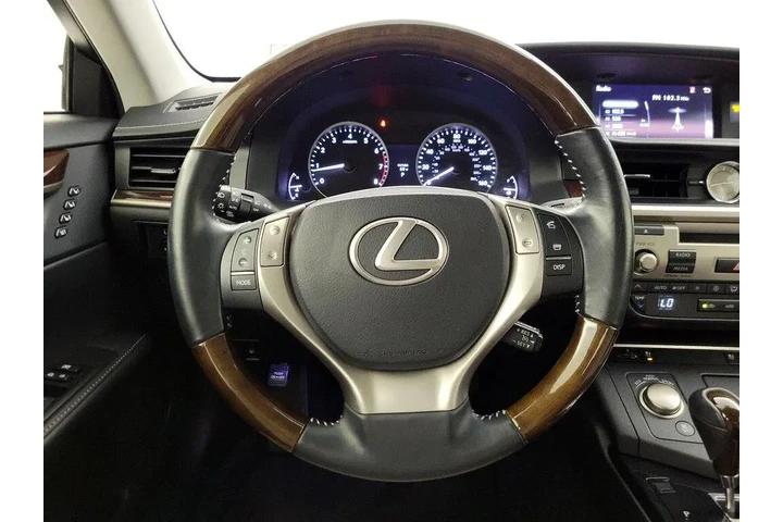 $20998 : Lexus ES 350 2015 4dr Sedan image 10