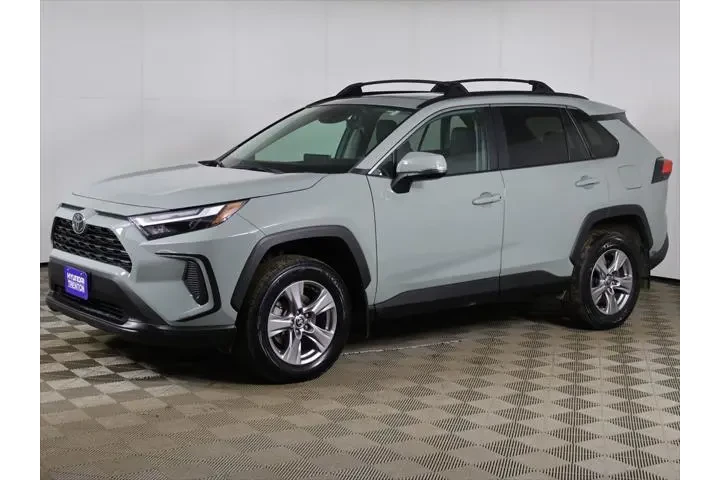 $28799 : Toyota RAV4 2023 AWD XLE 4dr image 8