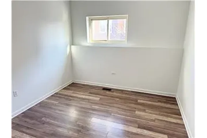 $3250 : Rental property with 3 bedro image 9