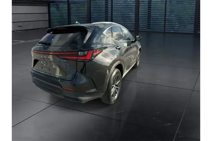 $39998 : Lexus NX 250 2024 Premium 4d image 8