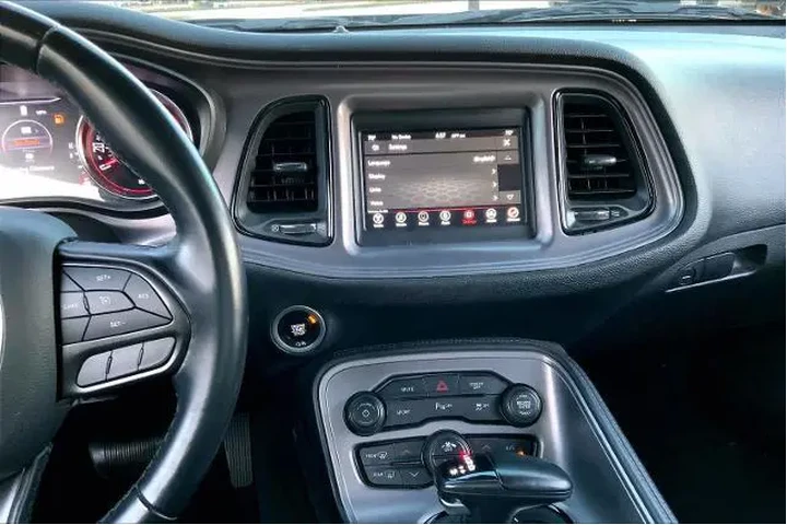 $25438 : Dodge Challenger 2023 GT 2dr image 7