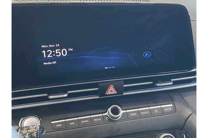 $20691 : Hyundai ELANTRA Hybrid 2022 image 10