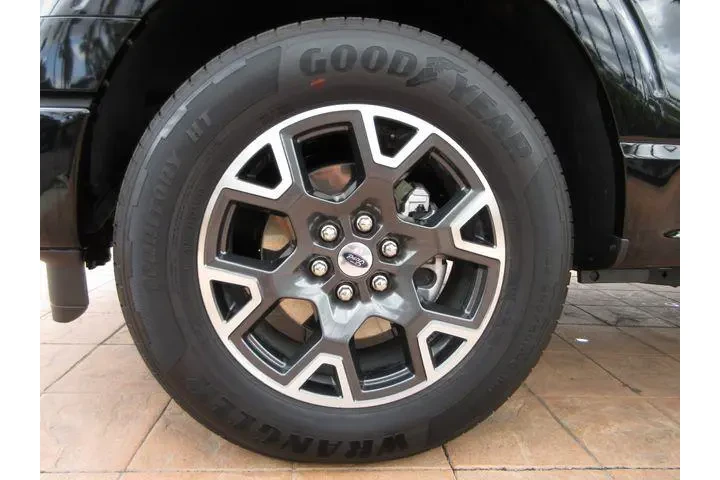 $37499 : Ford F-150 2025 4x2 STX 4dr image 8