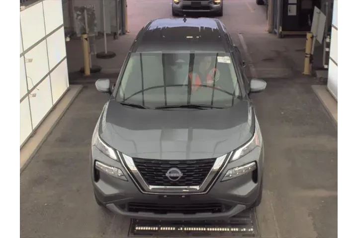 $22493 : Nissan Rogue 2023 AWD SV 4dr image 2
