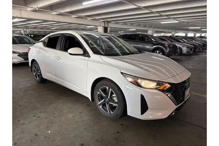 $19995 : Nissan Sentra 2025 SV 4dr Se image 2