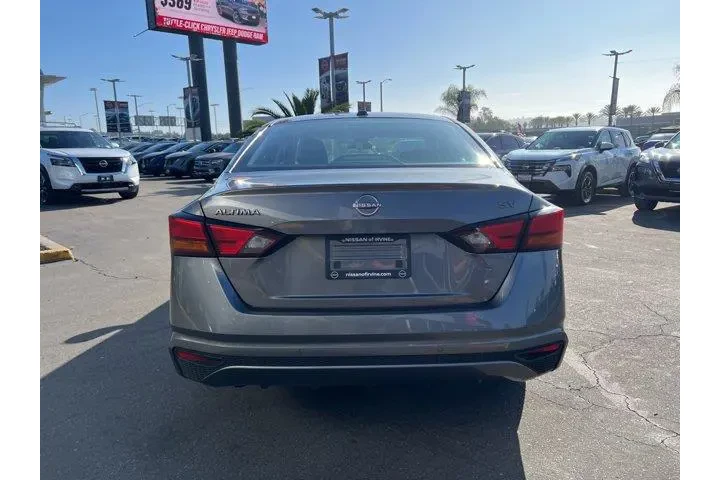 $17981 : Nissan Altima 2024 2.5 SV 4d image 6