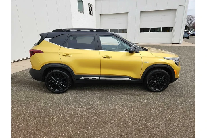 $18342 : Kia Seltos 2022 AWD Nightfal image 7