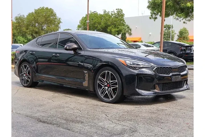 $32690 : Kia Stinger 2023 GT2 4dr Sed image 2