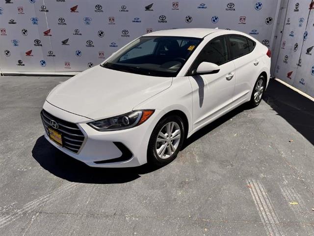 $10995 : Used 2018 Elantra SEL 2.0L Au image 7