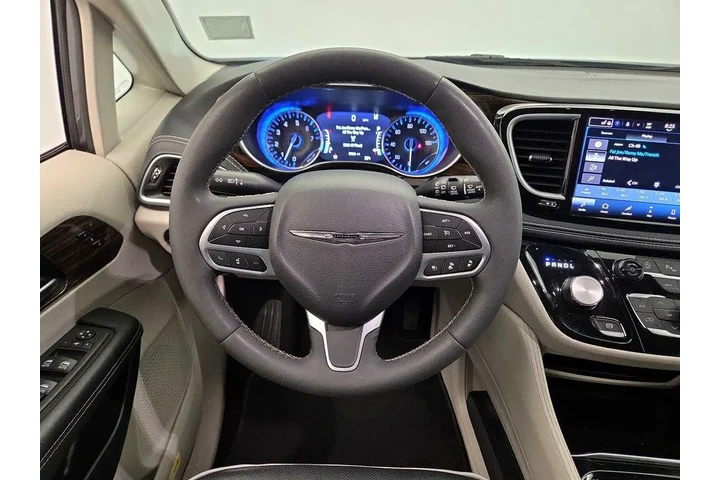 $27998 : Chrysler Pacifica 2023 Limit image 10